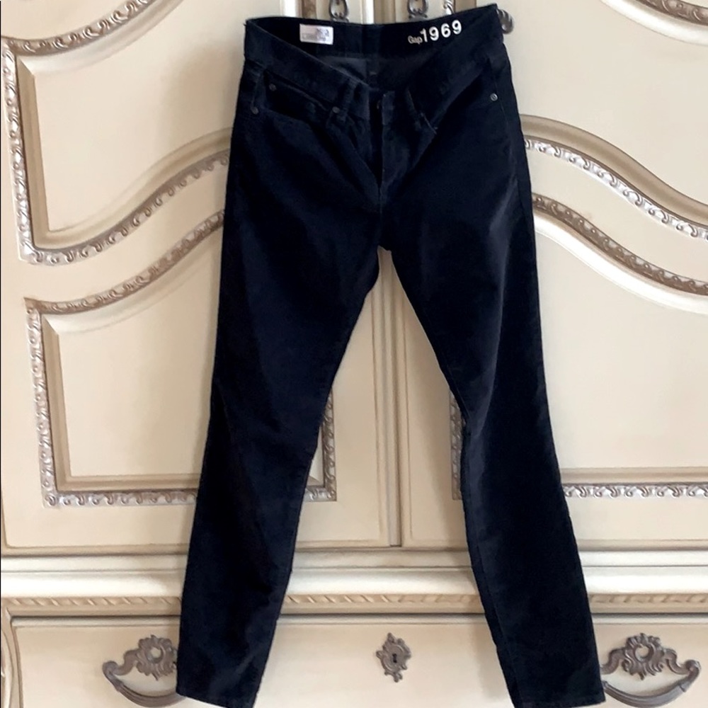GAP 1969 size 2 JEANS